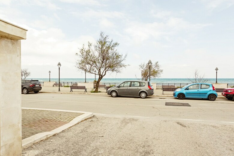 Bari Airport Seaview Apartment