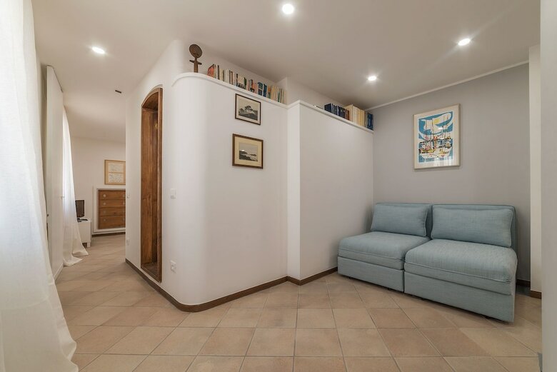 Montecitorio Lovely Apartment