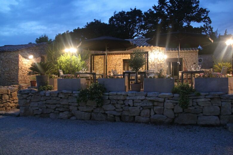 Hameau Fleur de Pierres G�te