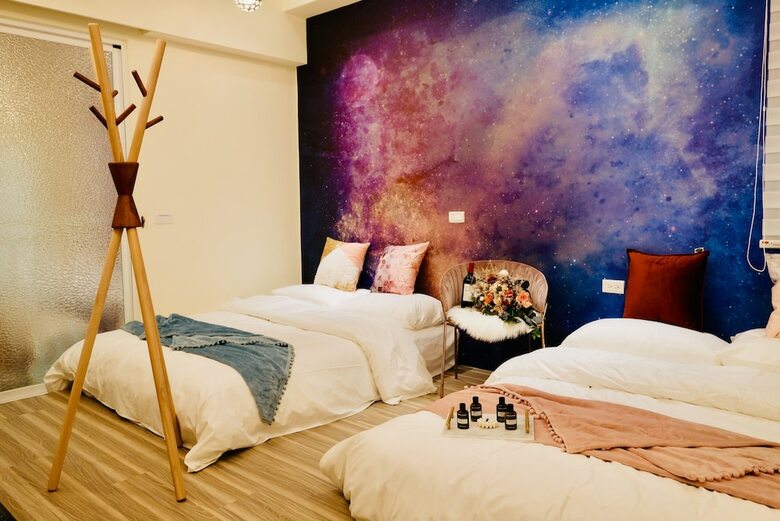 Hotel Red Vacation Rental