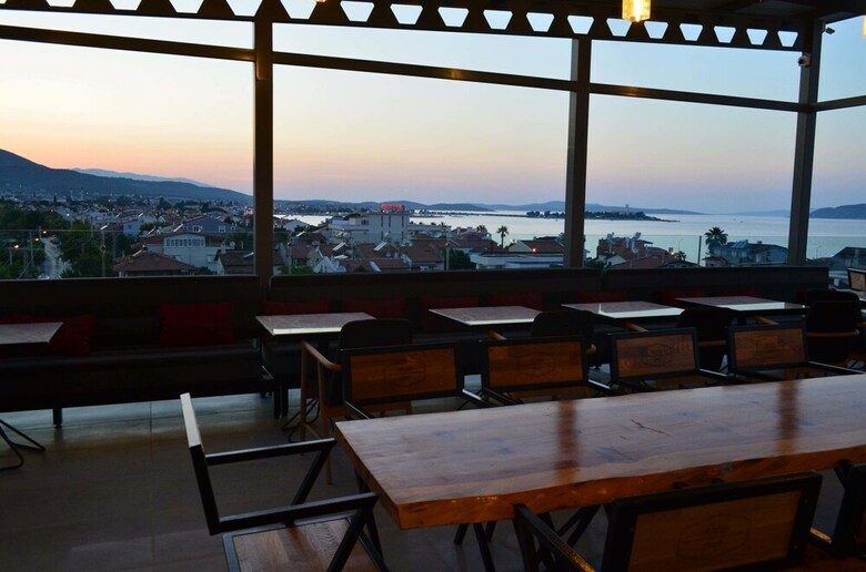 Hotel Ferush Otel