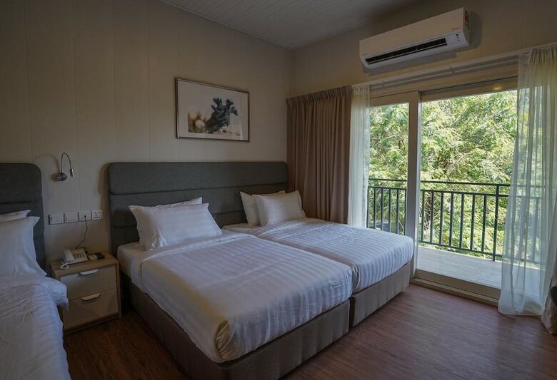 Hotel Aman Tioman Beach Resort
