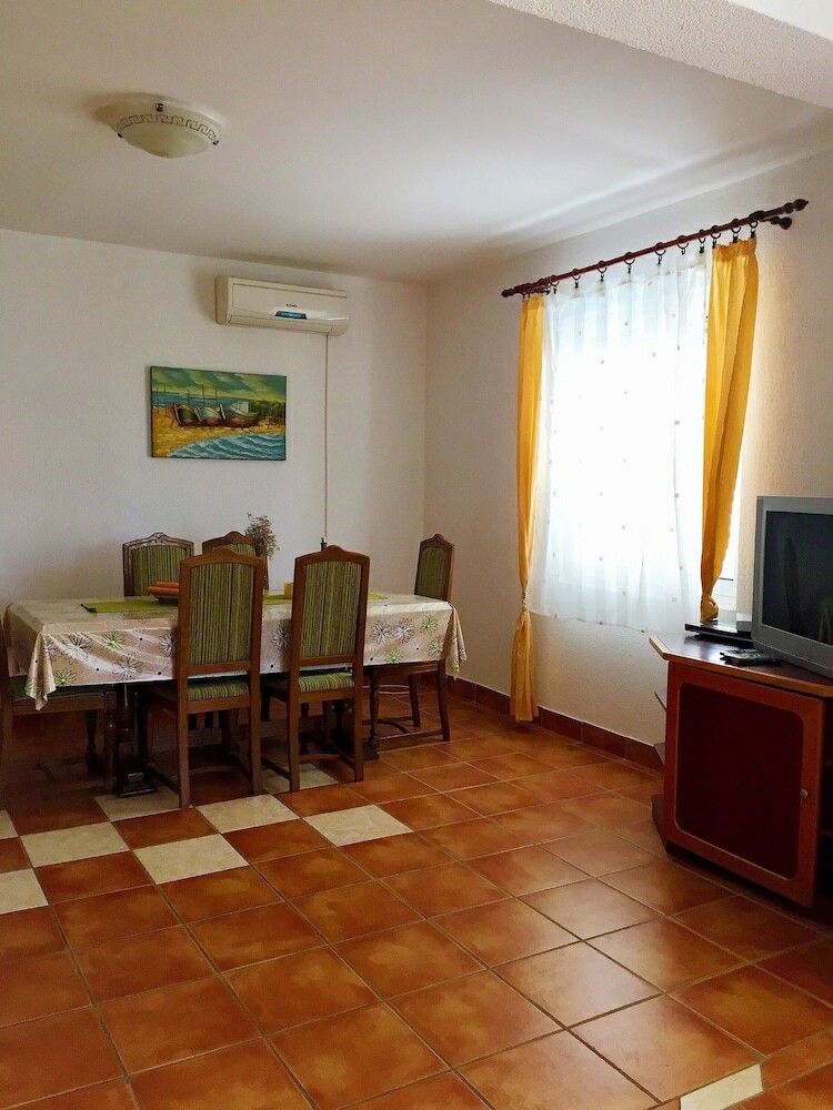 Apartments Mirela