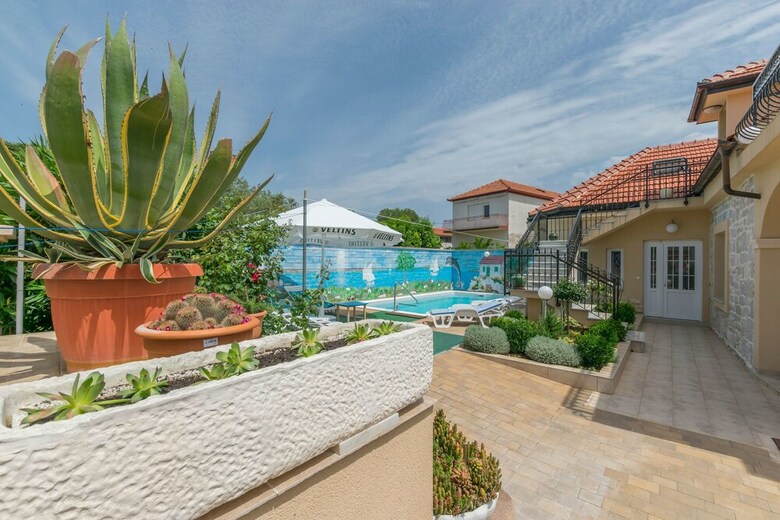 House Vila Rosales