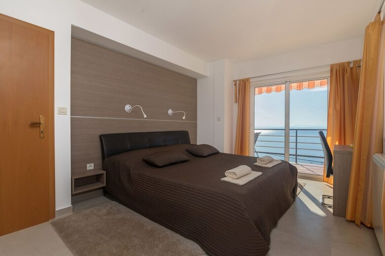 Apartments Villa Adore