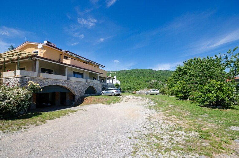 Apartments Biserka