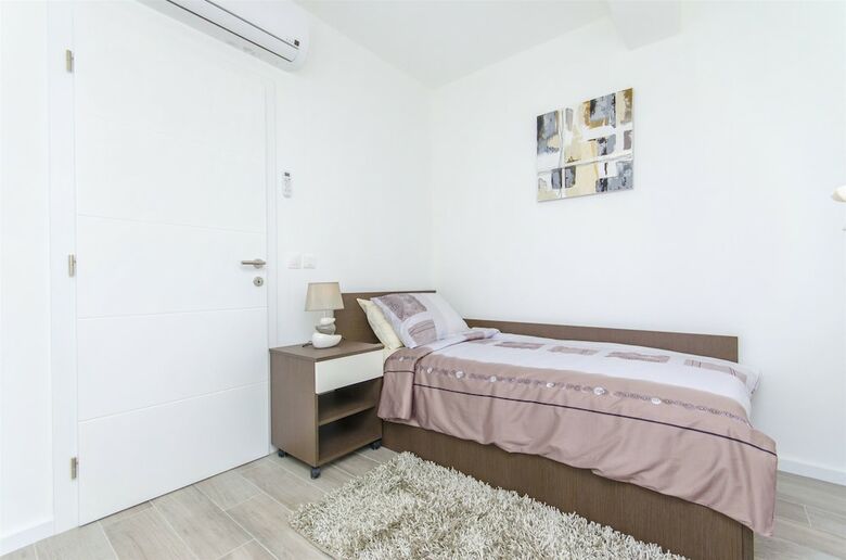 House Villa V