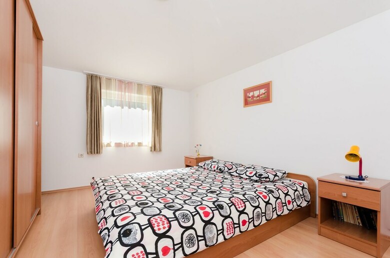 Apartment Mladen
