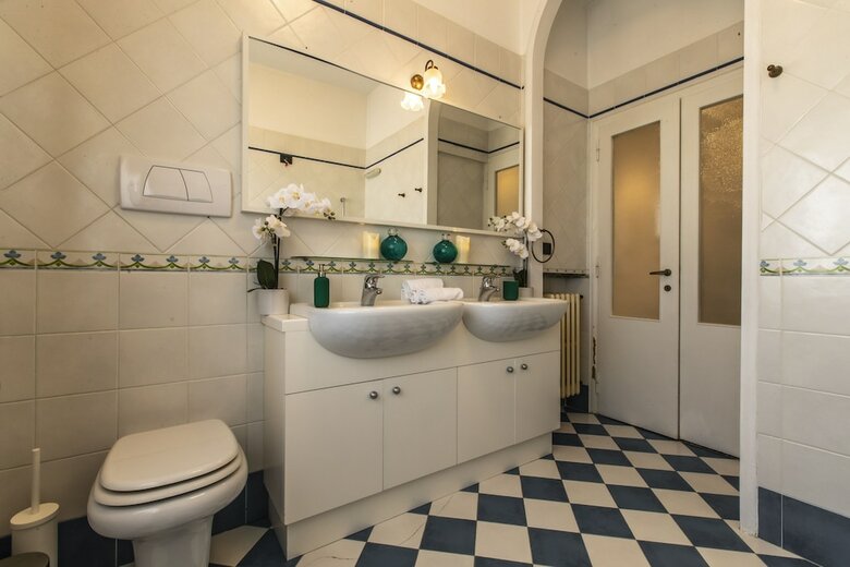Greci Canal View Apartment R&r