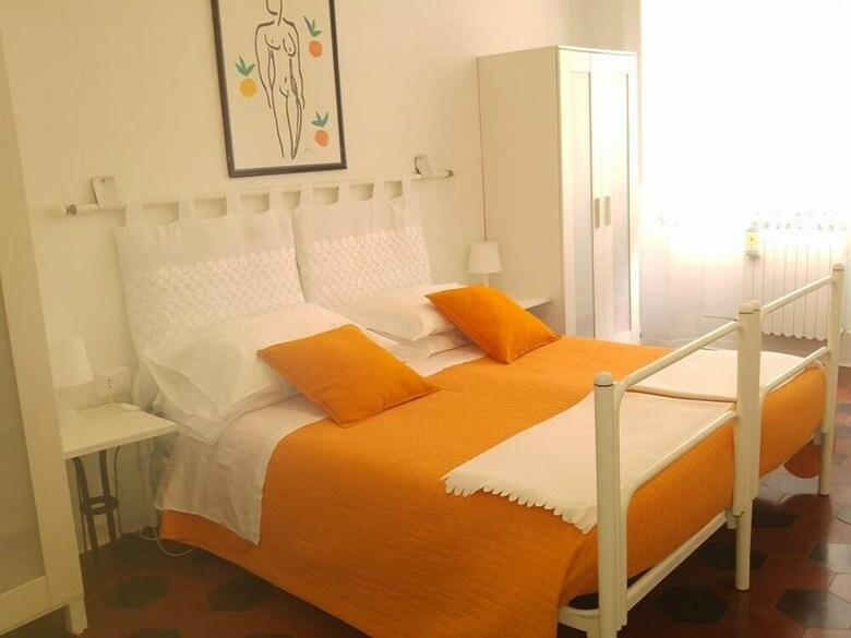 Lucretia House Affittacamere