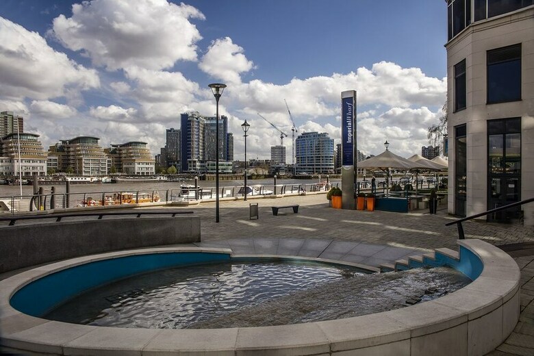Luxury Riverside Apartment Chelsea