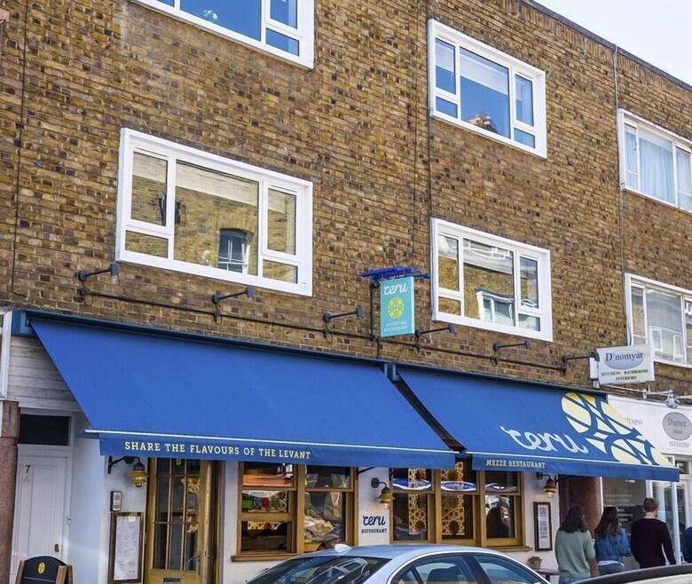 Chic Two Bed Apartment South Kensington
