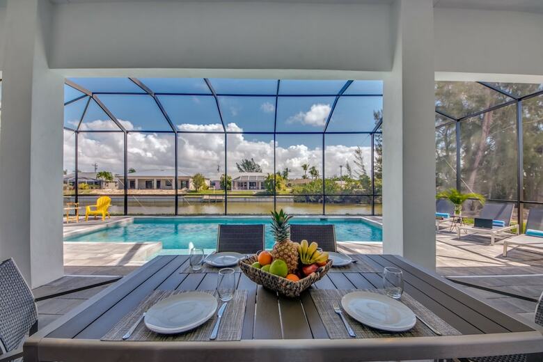 Villa Malibu By Vacationhit