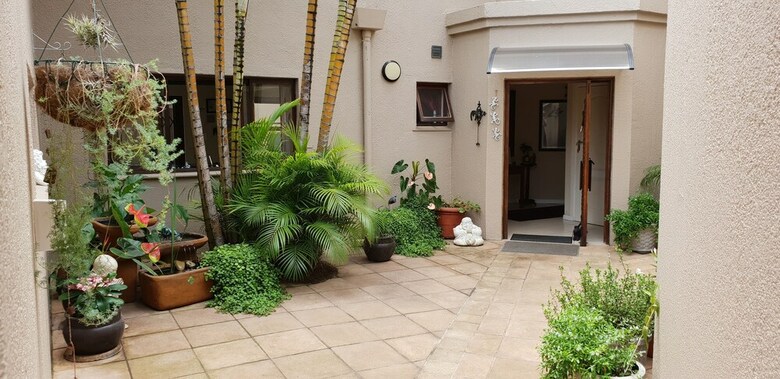 Sunbirds B&B - Adults Only
