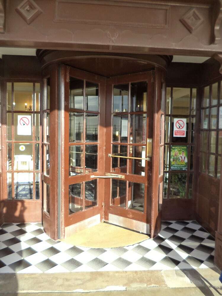 Royal Victoria Hotel