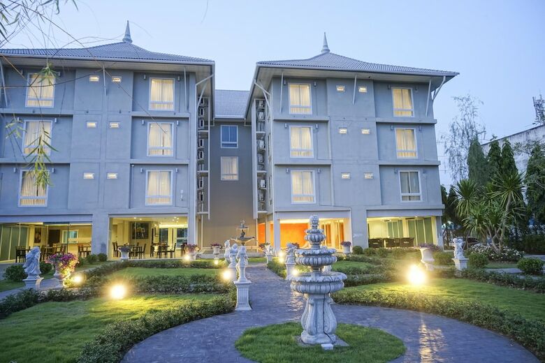Nantra Chiangmai Riverfront Hotel