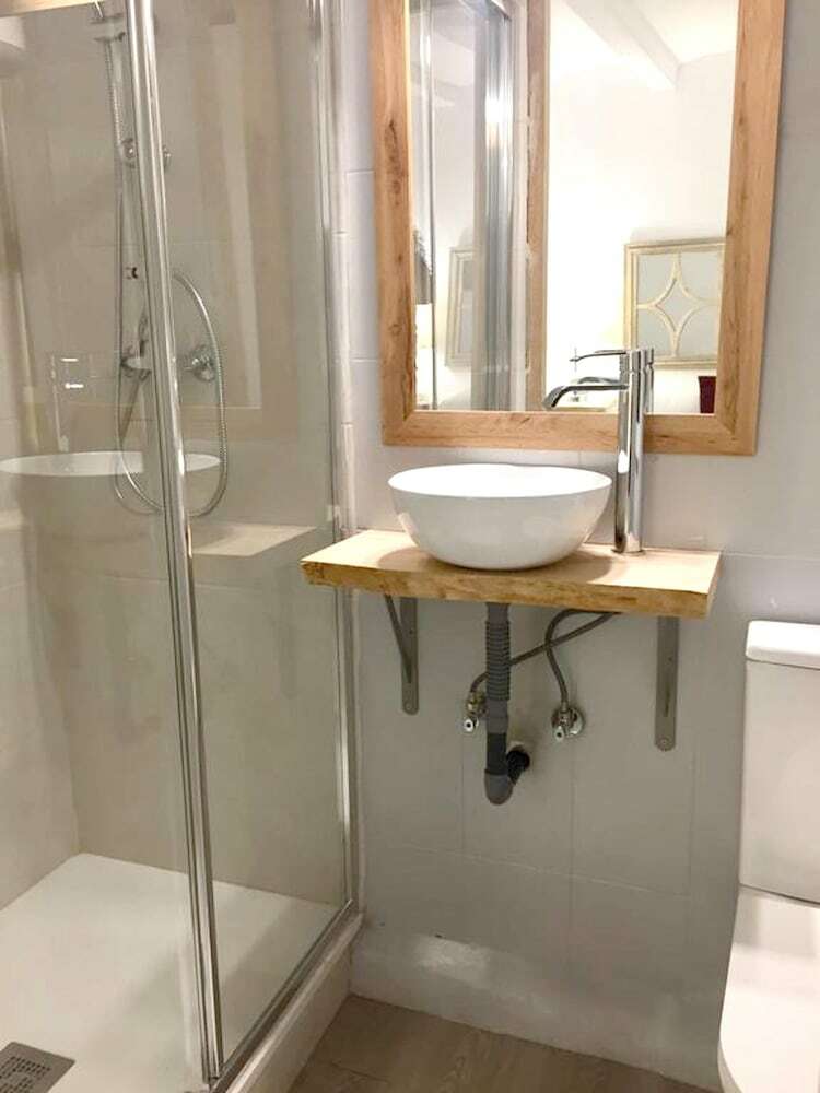 Apartamentos Studio In Barcelona, With Wifi