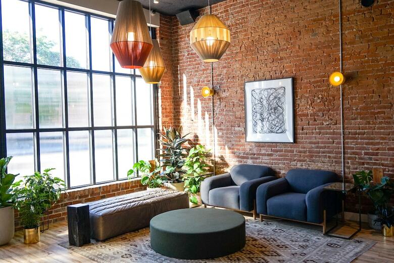 The Jesse Hotel & Bar