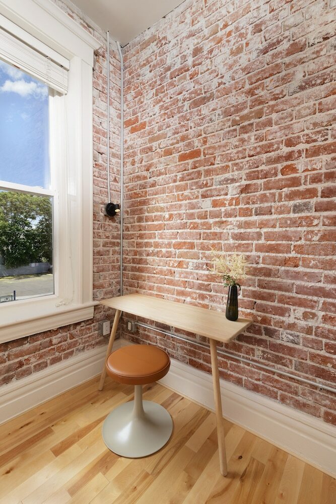 The Jesse Hotel & Bar