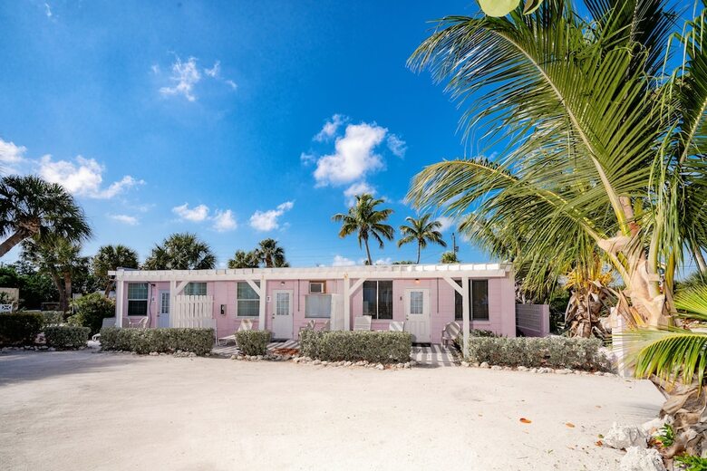 Hotel Rainbow Bend Resort