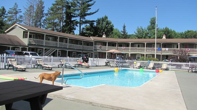 Motel Mt Madison Inn & Suites