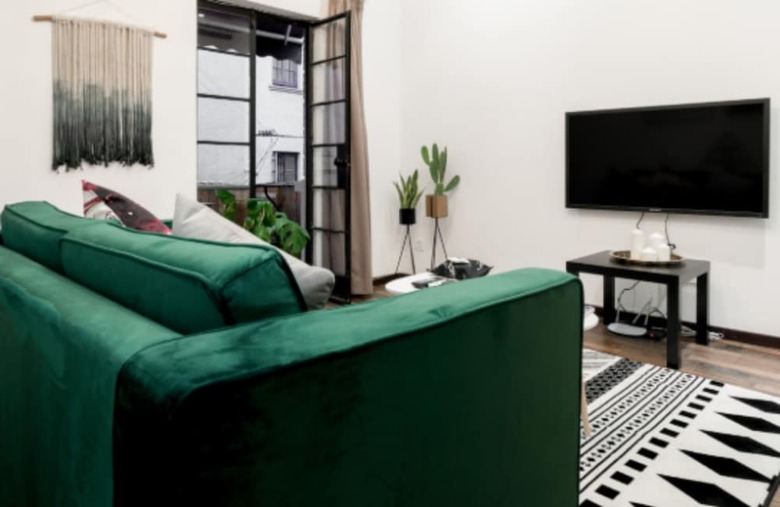 Hotel Hush Terrace House Near Iapm Mall
