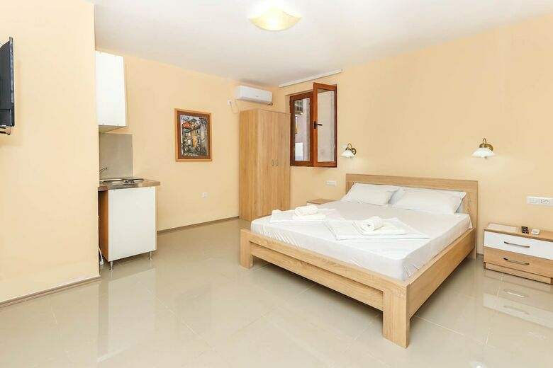 Hotel Jovan Apartments