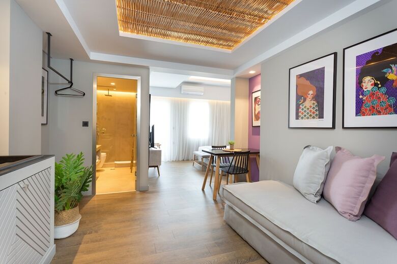 Hotel Artree Suites