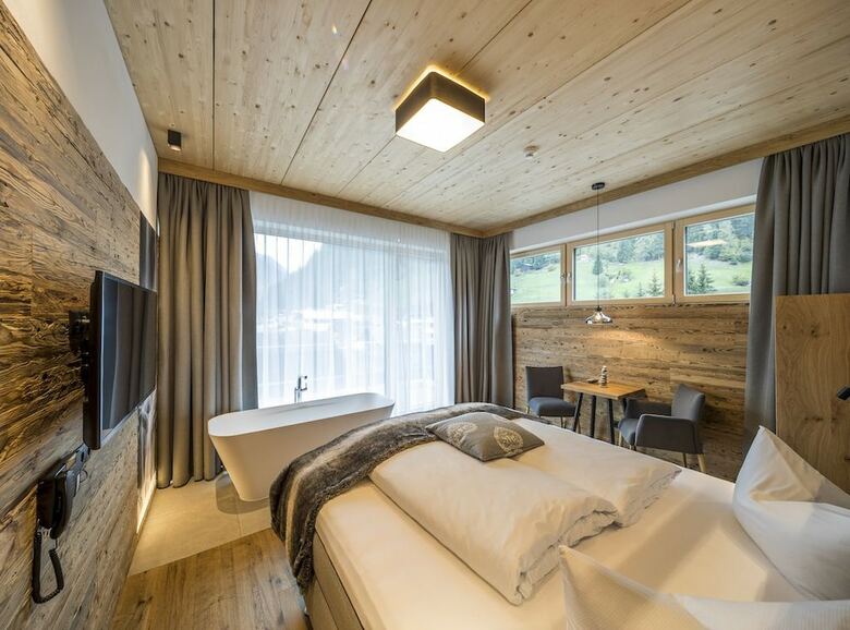 Post Hotel