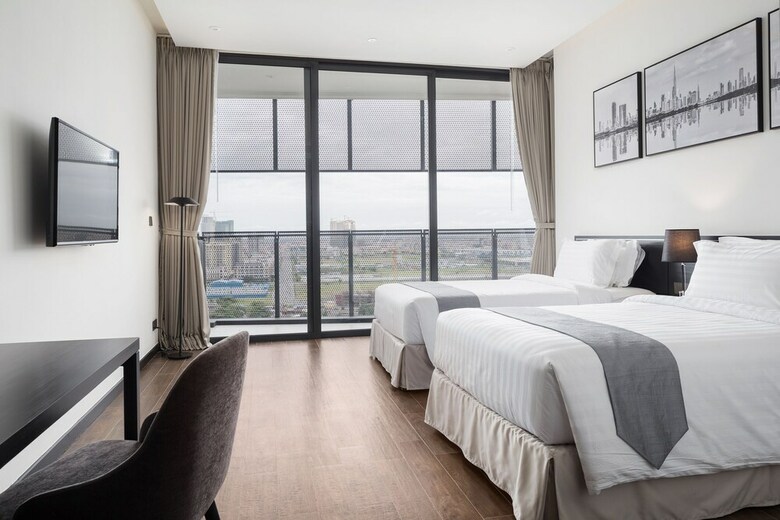 Lyve Inc Hotel & Residence