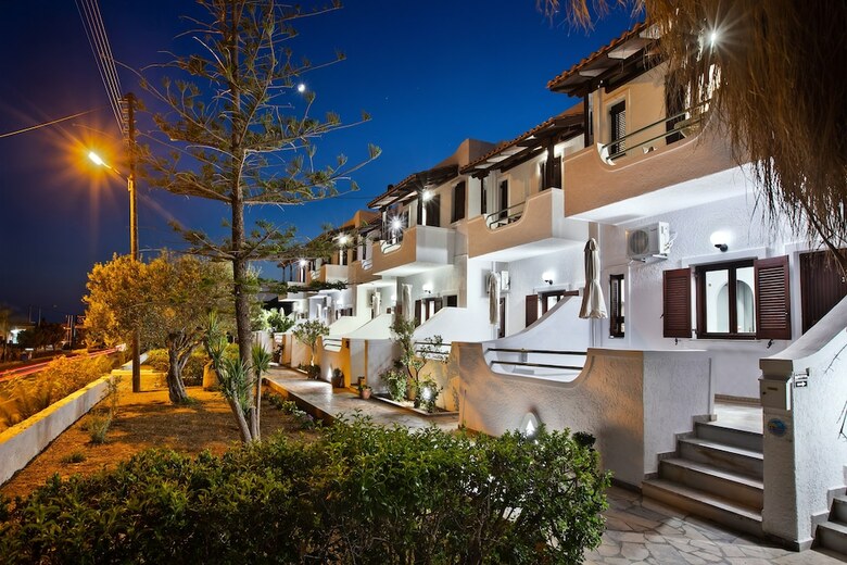 Apartamentos New Aurora Apts Studios