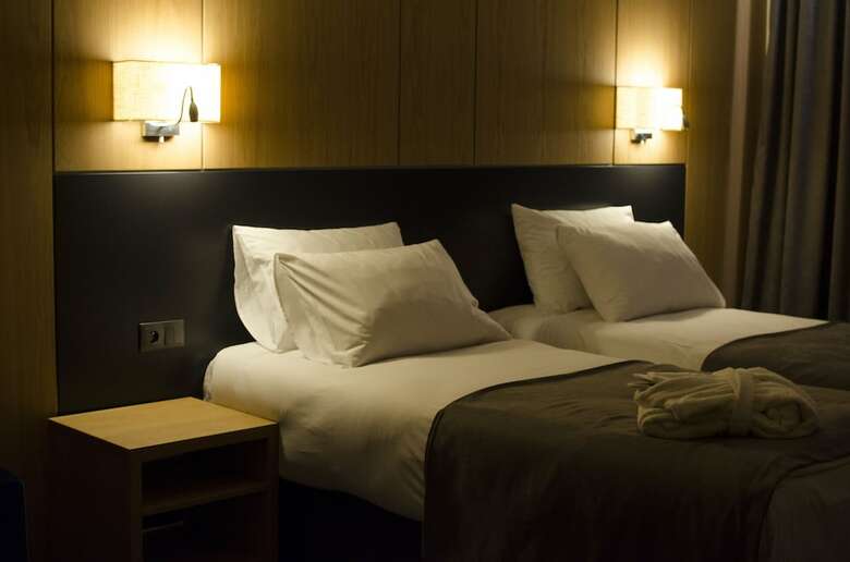 Azza Hotel & Restaurant