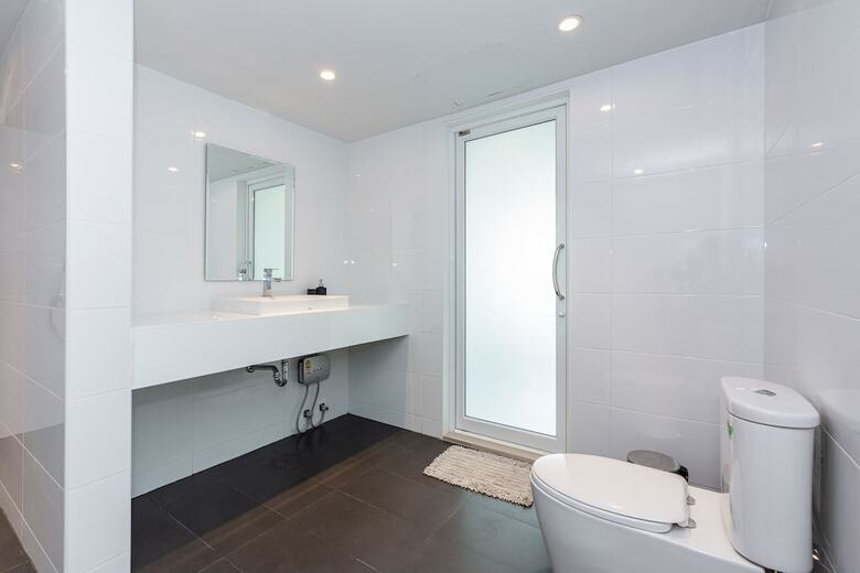 Modern 4 Bedrooms Pool Villa - Vy