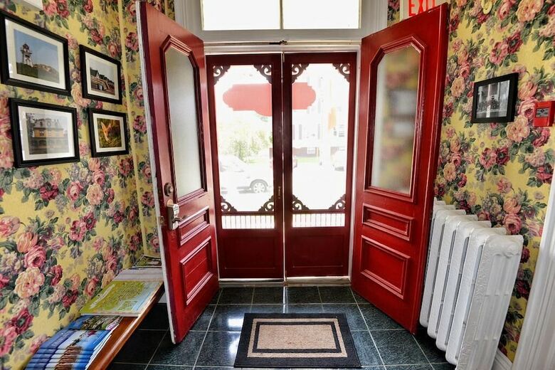 Bed & Breakfast Charlotte's Rose Inn