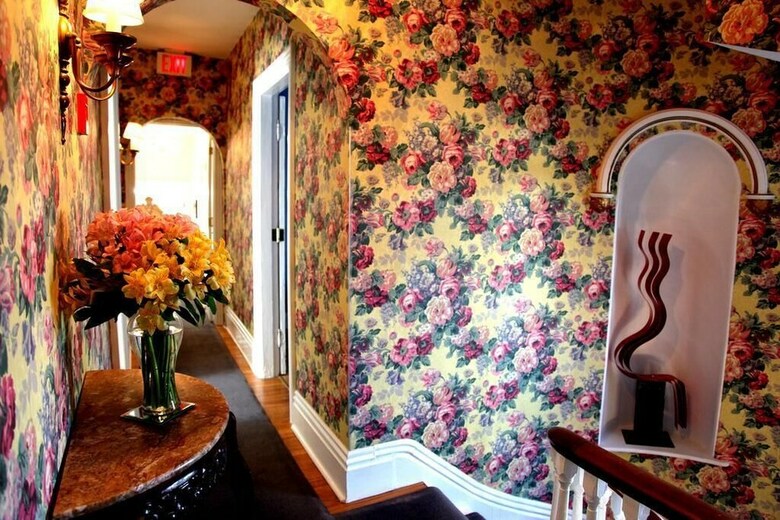 Bed & Breakfast Charlotte's Rose Inn