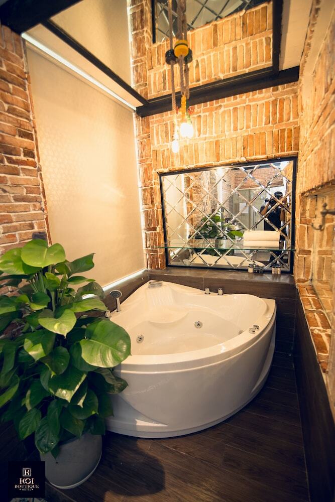 7s Hotel Koi Boutique