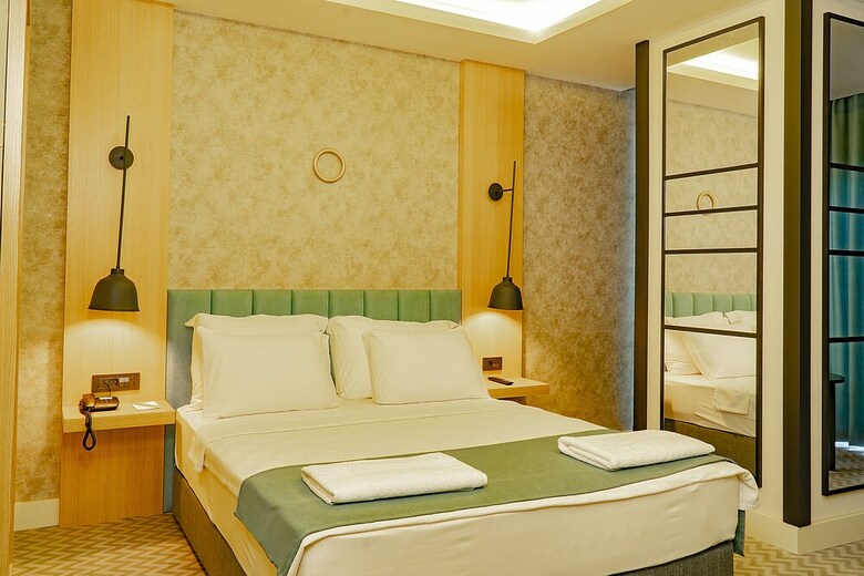 Angel's Park Hotel
