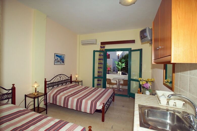 Apartamentos Ifestia Hotel Santorini