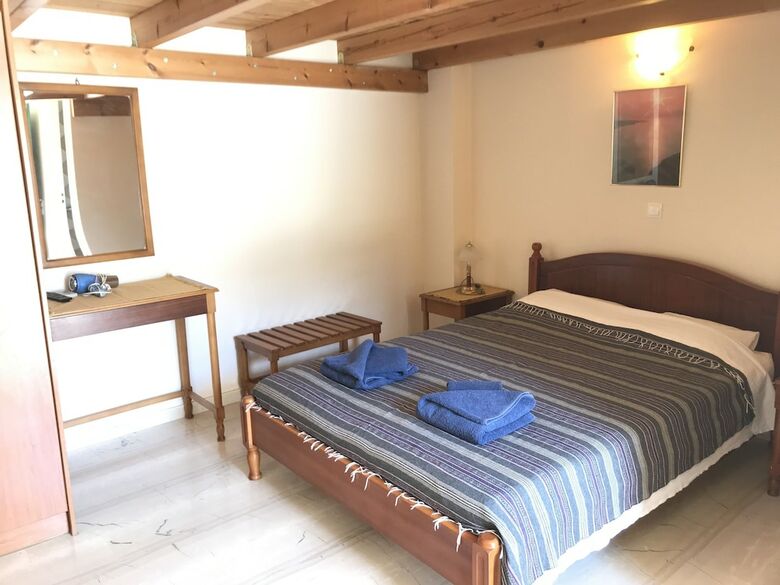 Apartamentos Ifestia Hotel Santorini