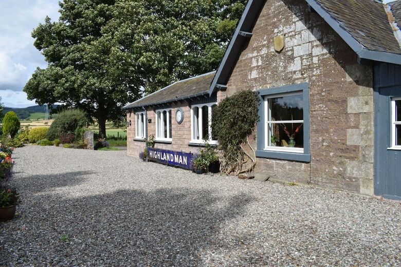 Bed & Breakfast The Highlandman Station