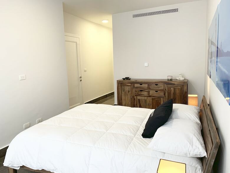 Apartamentos Yoo Towers Suites