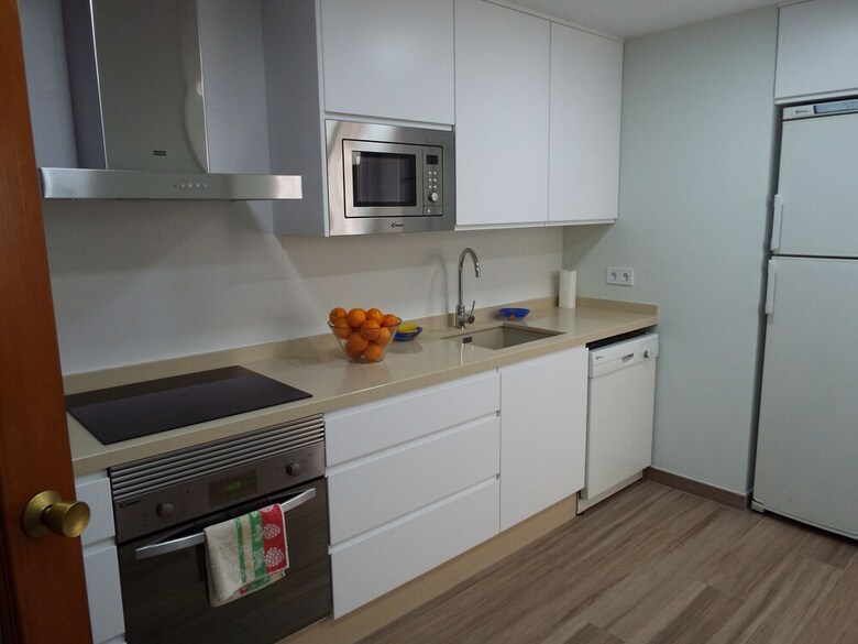 Apartamento de 4 Dormitorios  En J�vea (0633-h)