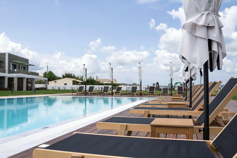 Aparthotel Kyma Suites