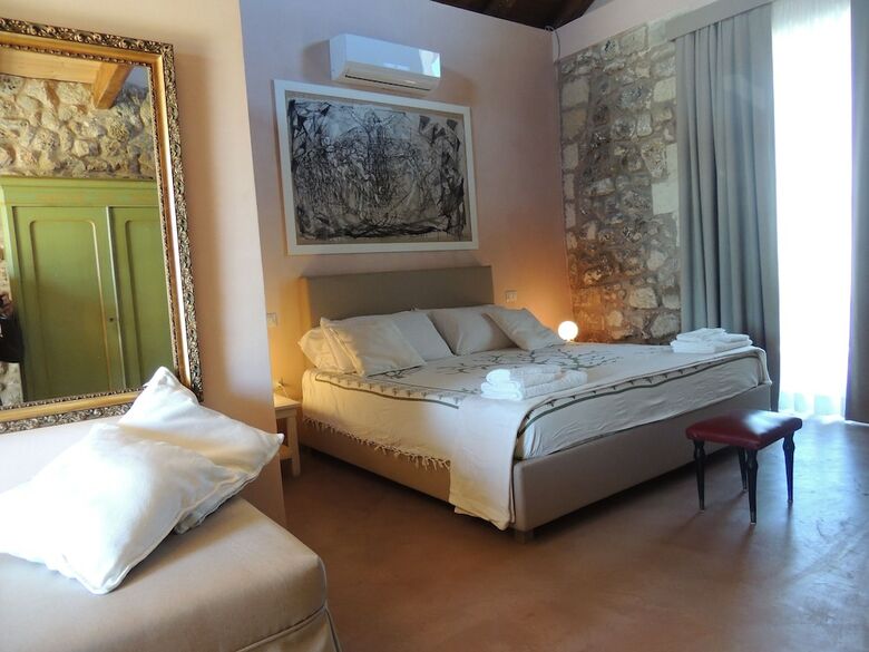 Villa Falcon Home Resort