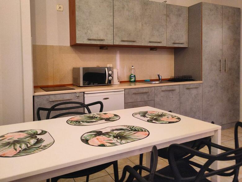 Apartament Izaaka