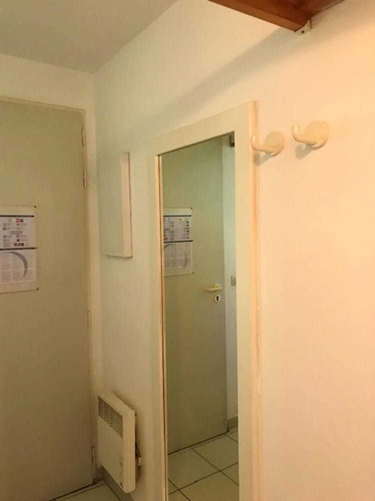 Apartamento Studio In Saint-rapha�l, With Pool Access And Enclosed Garden