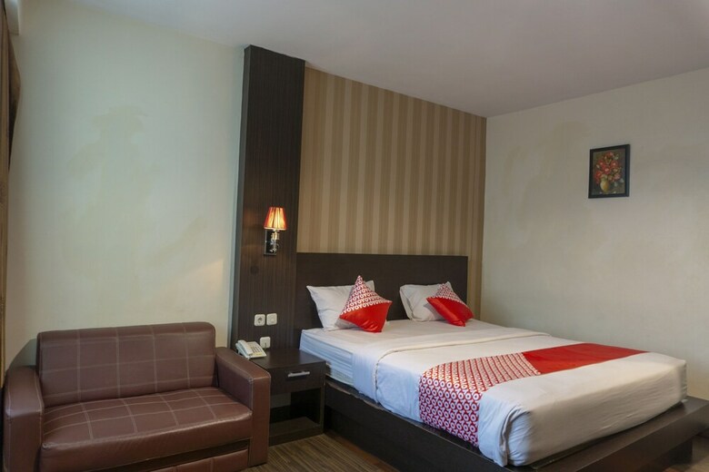 Oyo 1161 Stefani City Hotel