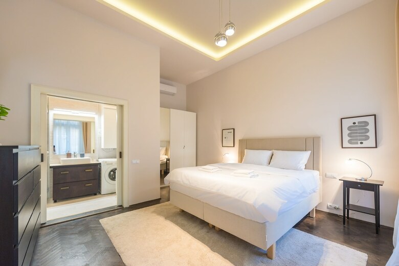 Oasis Apartments - Paulay Ede Street