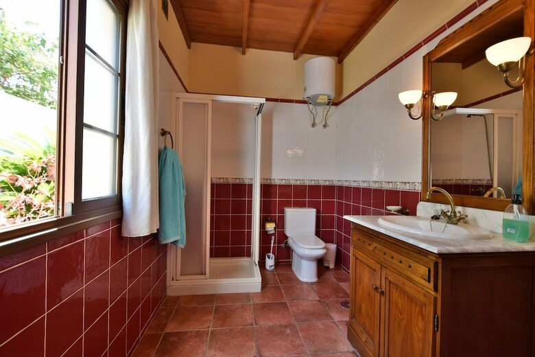 Agroturismo Casas Rurales Tola
