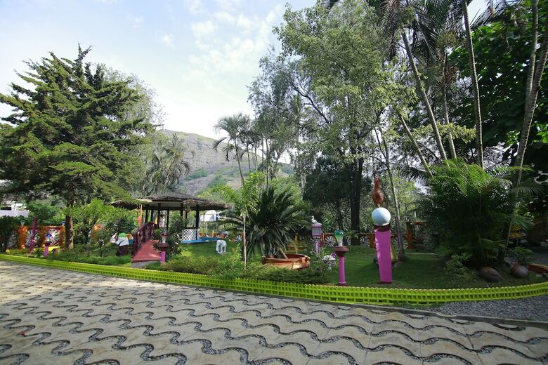 Hotel Spice Mount Heritage Resort